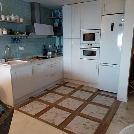 Apartment Adnania 2023